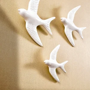 3pcs Modern Minimalist White Flying Bird Resin Wall Decoration, Perfect For Decorating Home, Hotel, Etc. Cute Swallow Design Adds Warmth To Indoor Environment. White