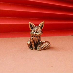 1pc Vintage Brass Fox Figurine - Elegant Desk Ornament For Office,Dining Room Living Room Bedroom Decorations ,Solid Copper Tea Pet Craft Multicolor