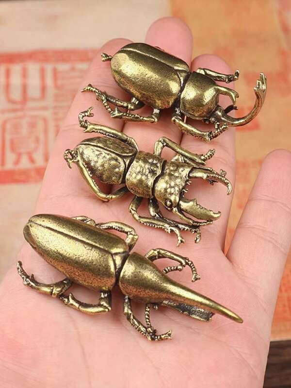 1 Piece/Set Of Brass Beetle Desktop Ornament Beetle Creative Copper Carving Crafts Office Desk Tea Pet Cultural And Playful Small Ornaments Cheap And Affordable Unique Solid Copper Beetle Ornament Brass Golden Ox Insect Simulation Long Horned Insect Copper Insect Copper Carving Copper Toy Handle Piece Brass